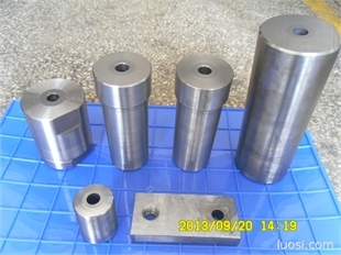 多沖程模具,華人螺絲網(wǎng)提供各種多沖程模具報(bào)價(jià)、價(jià)格、生產(chǎn)廠家、供應(yīng)商-東莞市大朗奧倫精密模具廠